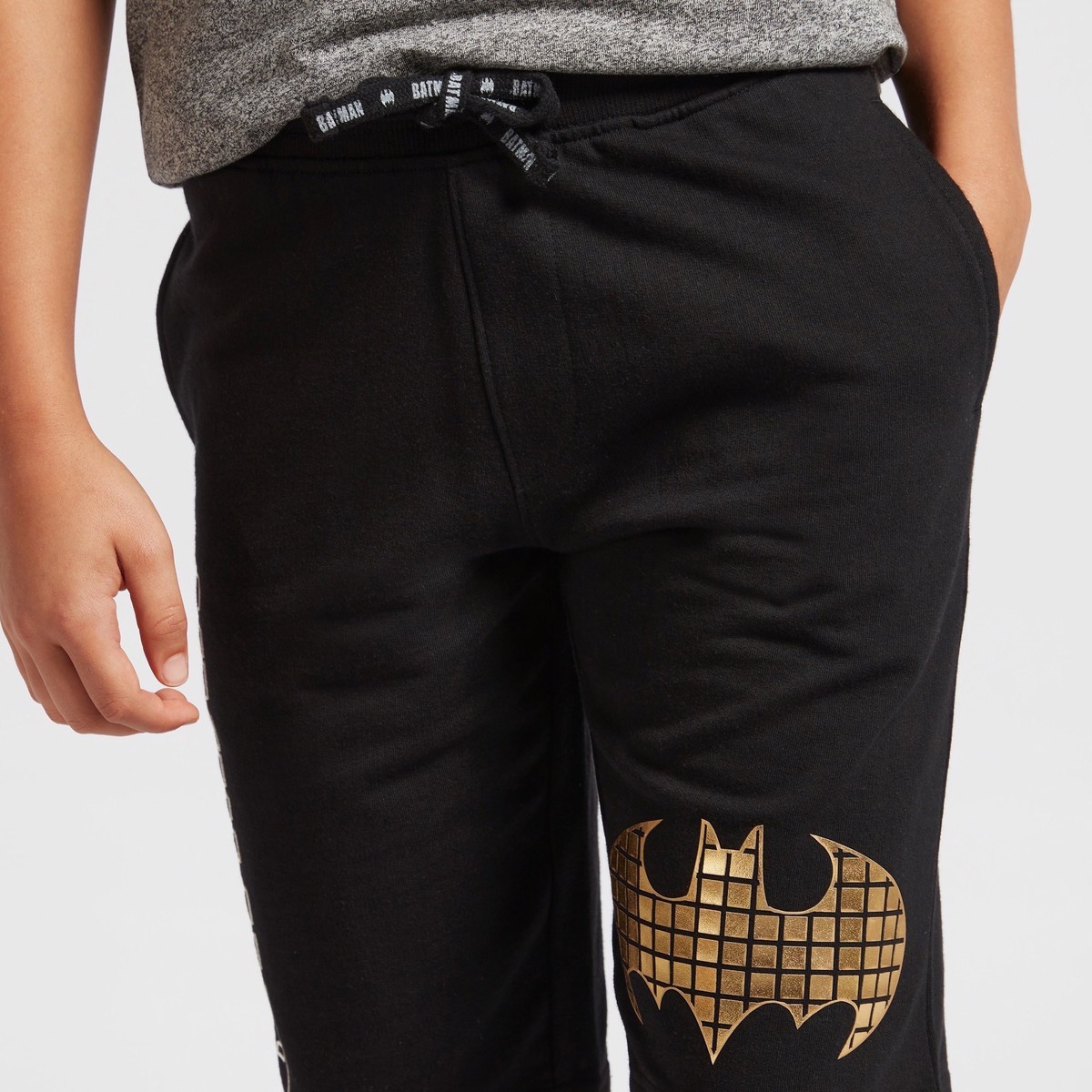 Batman Logo Foil Print Shorts with Pockets 2