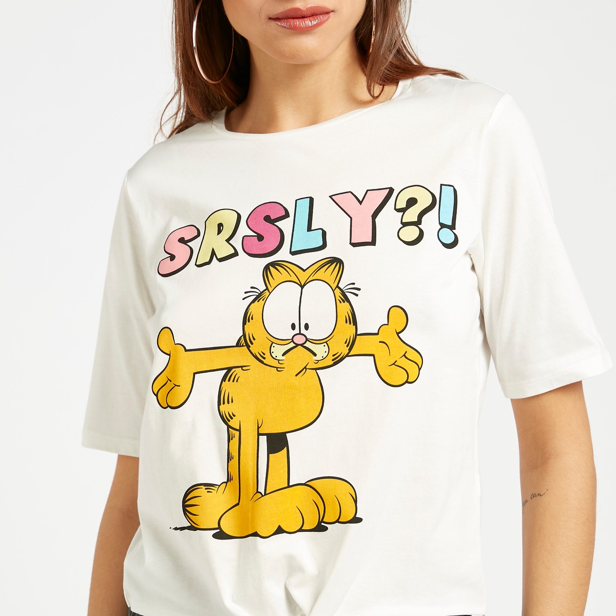 Garfield Print Round Neck T-shirt with Front Knot and Short Sleeves 2
